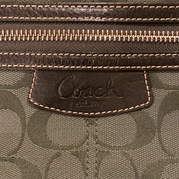 Hunter Green COACH bag - Picture 8 of 12
